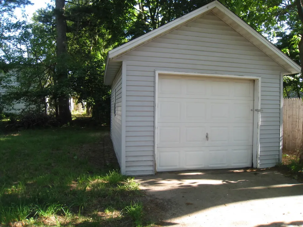 455 Leonard Avenue Muskegon City MI 49442