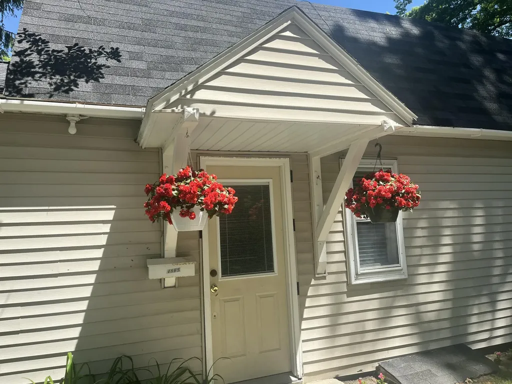 4865 Dowling Street Montague City MI 49437
