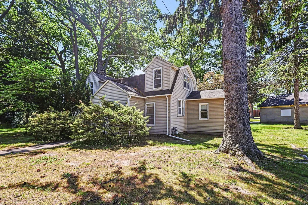 4865 Dowling Street Montague City MI 49437