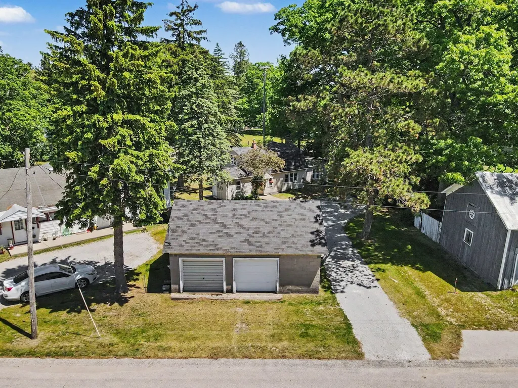 4865 Dowling Street Montague City MI 49437