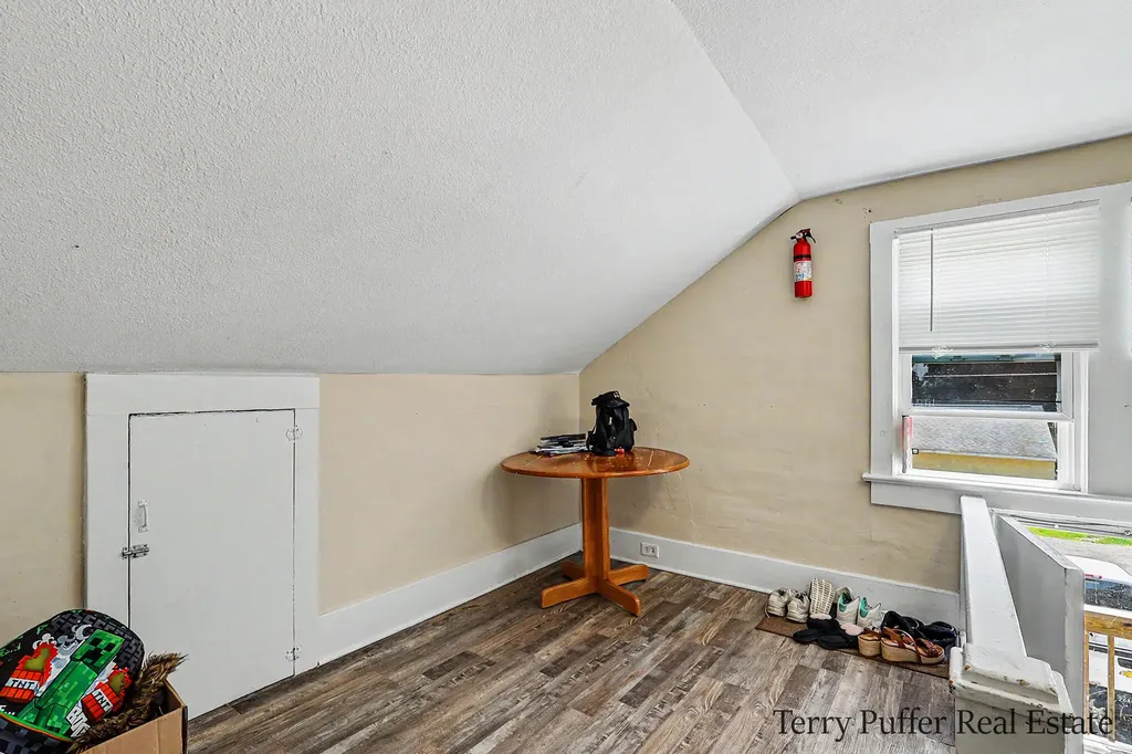 1093 W Southern Avenue Muskegon City MI 49441