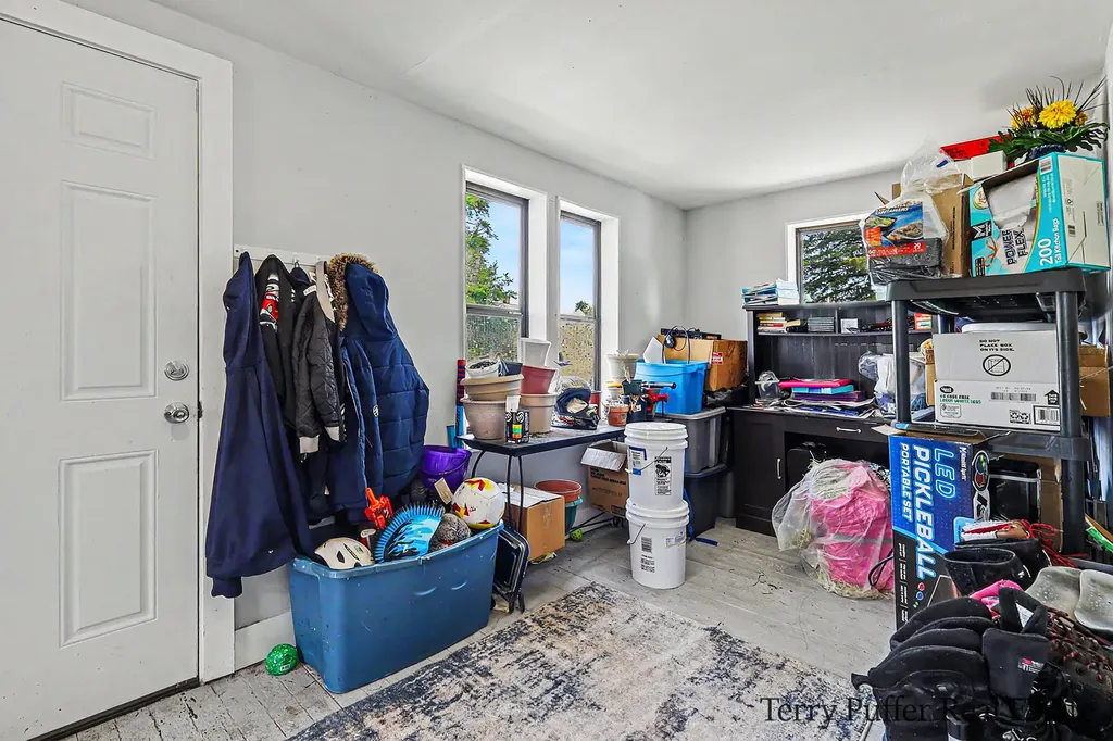 1093 W Southern Avenue Muskegon City MI 49441