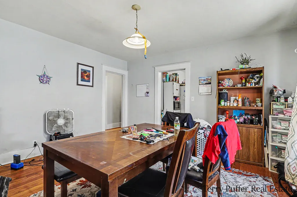1093 W Southern Avenue Muskegon City MI 49441