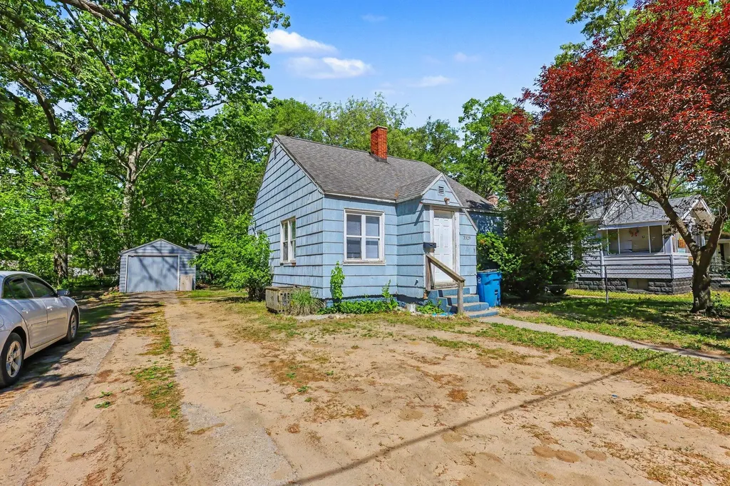 3329 Sanford Street Muskegon Heights City MI 49444