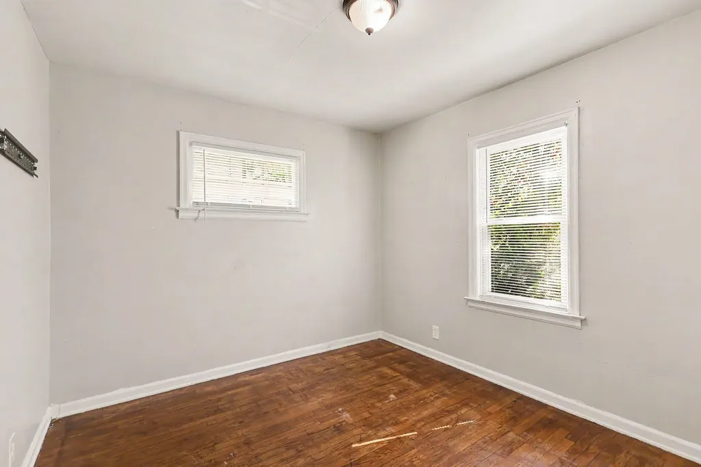 3329 Sanford Street Muskegon Heights City MI 49444