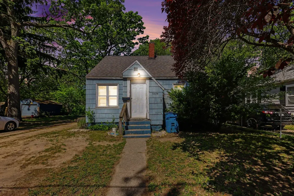 3329 Sanford Street Muskegon Heights City MI 49444