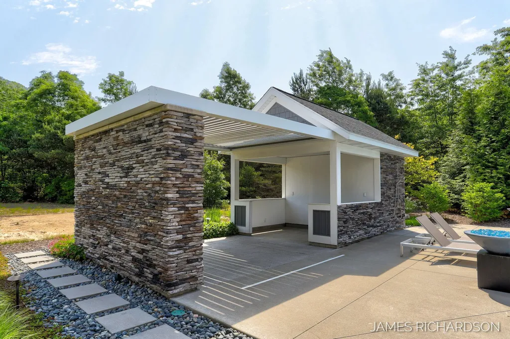 12974 Boulderway Trail Grand Haven Charter Township MI 49417