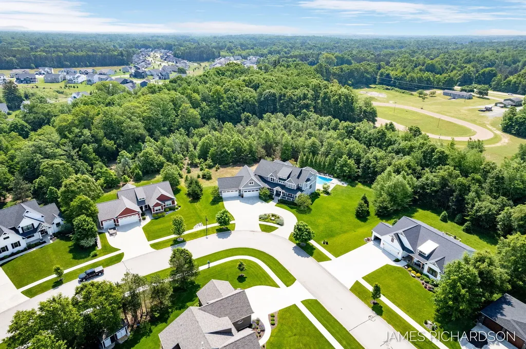 12974 Boulderway Trail Grand Haven Charter Township MI 49417