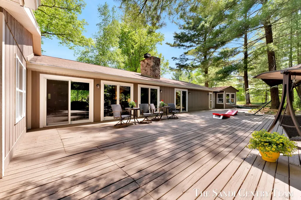 602 Fruitvale Road Blue Lake Township MI 49437