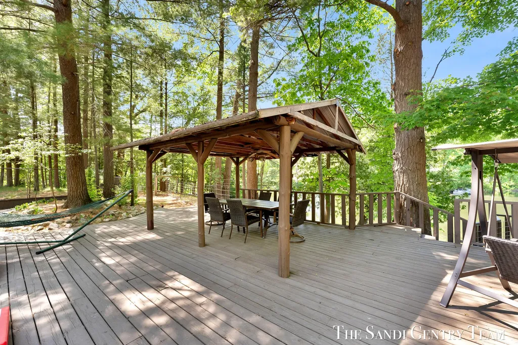 602 Fruitvale Road Blue Lake Township MI 49437