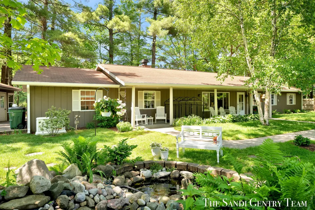 602 Fruitvale Road Blue Lake Township MI 49437