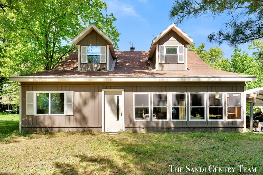 602 Fruitvale Road Blue Lake Township MI 49437