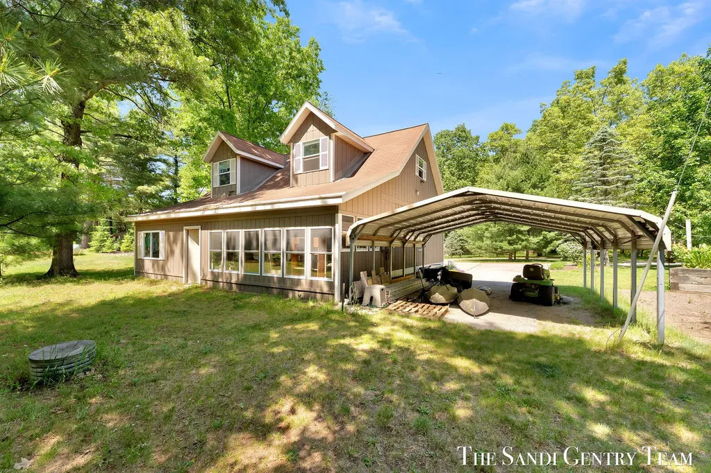 602 Fruitvale Road Blue Lake Township MI 49437