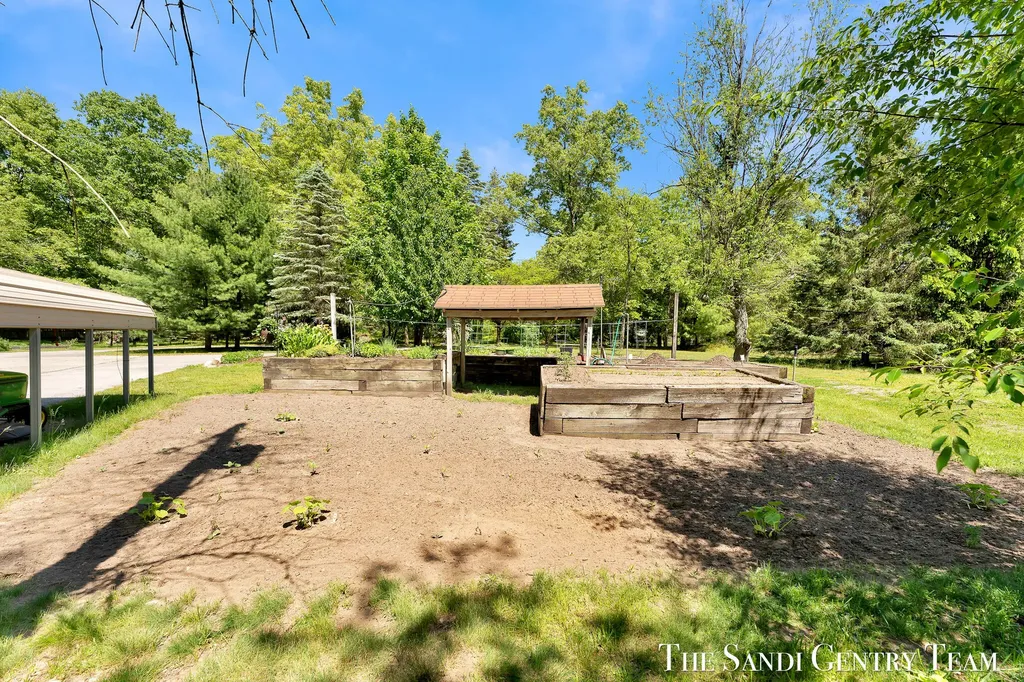 602 Fruitvale Road Blue Lake Township MI 49437