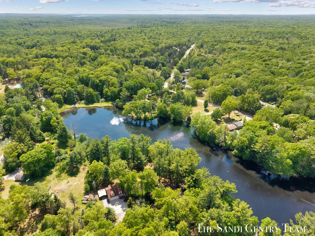 602 Fruitvale Road Blue Lake Township MI 49437