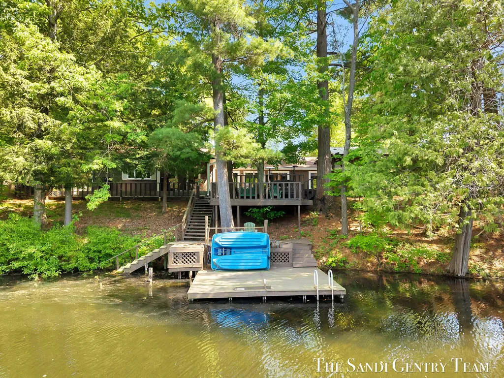 602 Fruitvale Road Blue Lake Township MI 49437