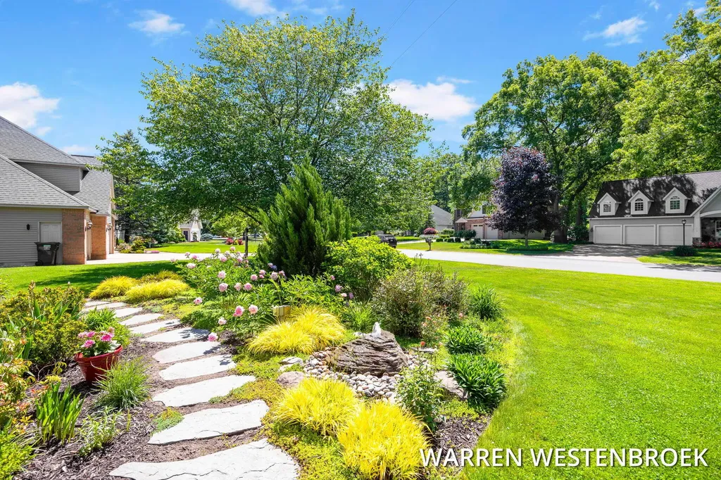 969 Meadow Ridge Drive Park Township MI 49424