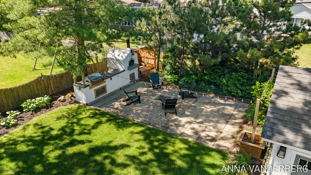 31 W 28th Street Holland City MI 49423