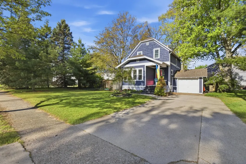 115 N Lake Avenue Spring Lake Township MI 49456