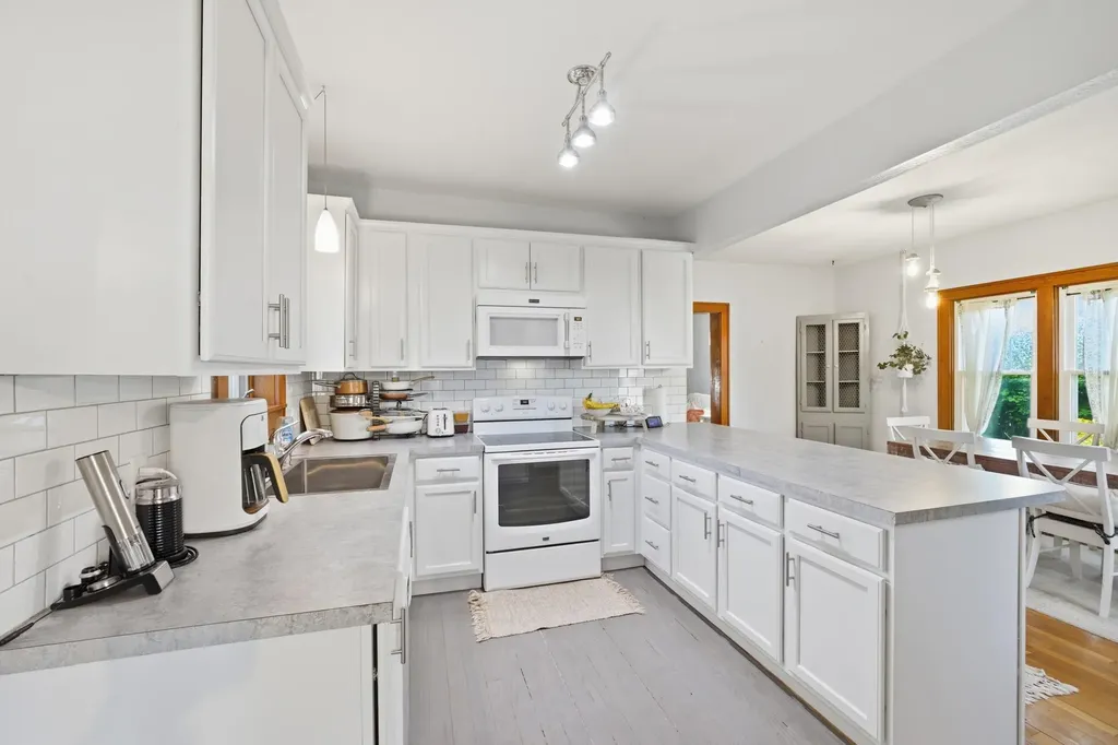 115 N Lake Avenue Spring Lake Township MI 49456