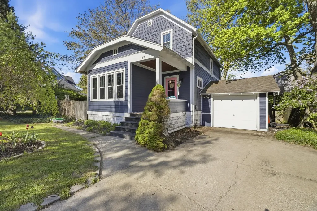 115 N Lake Avenue Spring Lake Township MI 49456