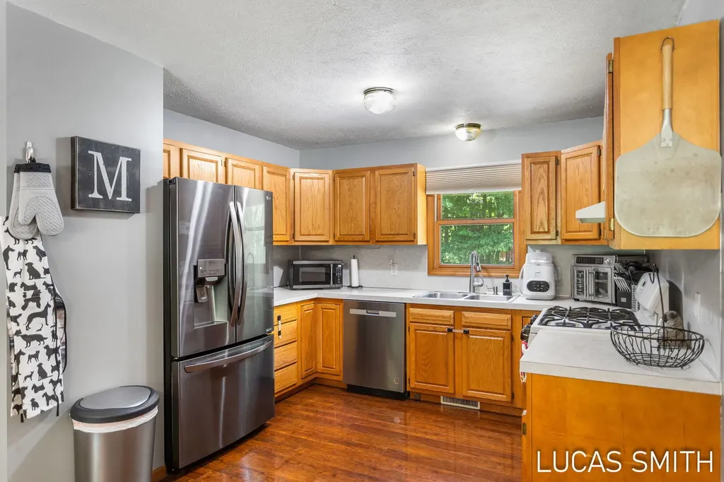 262 17 Mile Road NW Tyrone Township MI 49330