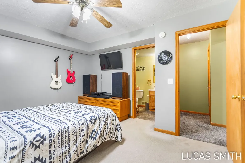 262 17 Mile Road NW Tyrone Township MI 49330
