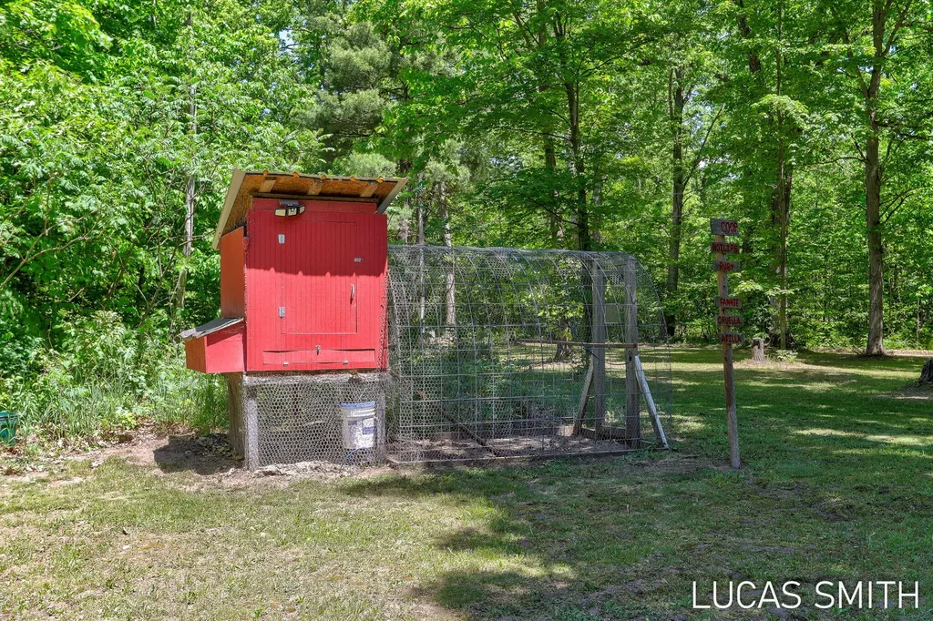 262 17 Mile Road NW Tyrone Township MI 49330