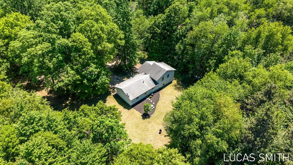 262 17 Mile Road NW Tyrone Township MI 49330