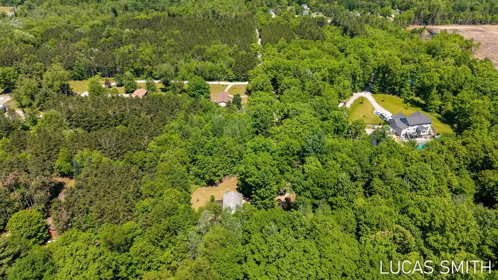 262 17 Mile Road NW Tyrone Township MI 49330