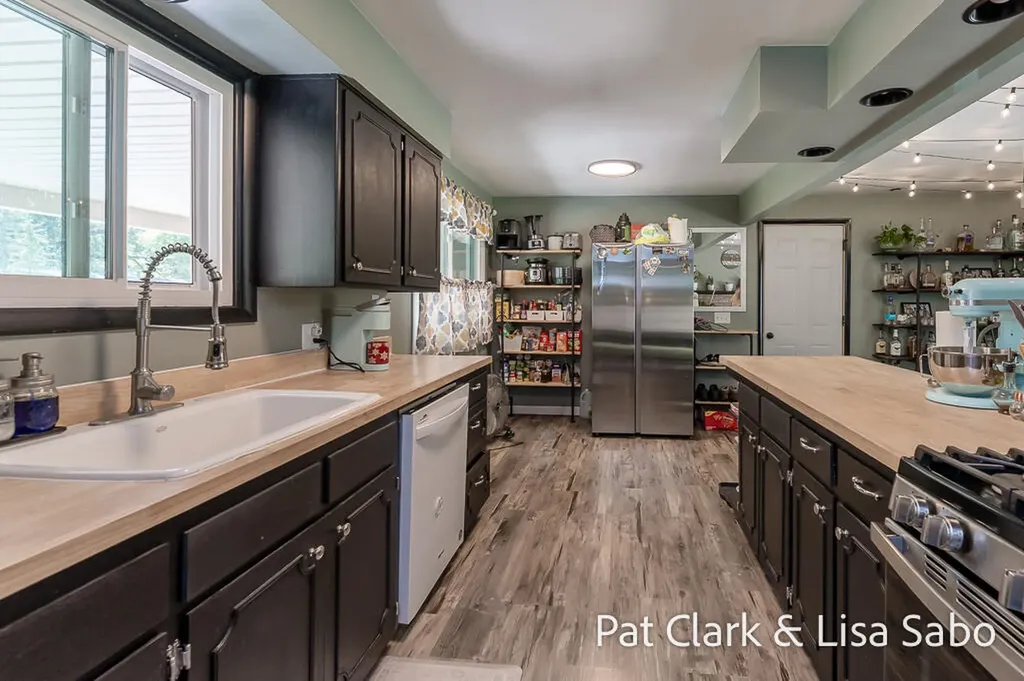 1297 Joslyn Road Muskegon Charter Township MI 49445