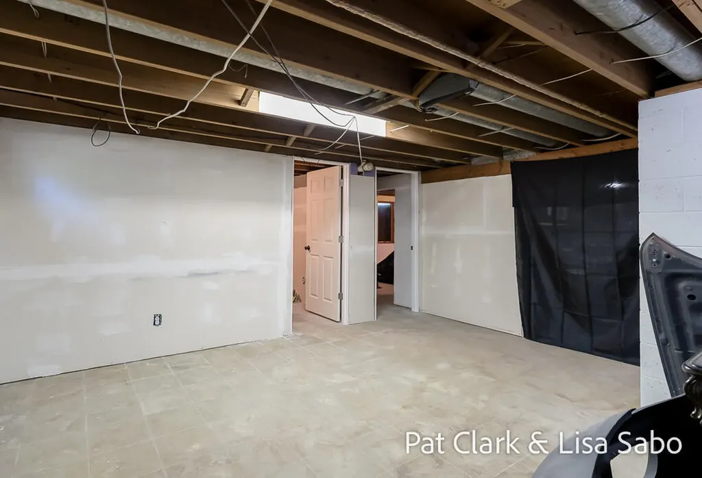 1297 Joslyn Road Muskegon Charter Township MI 49445