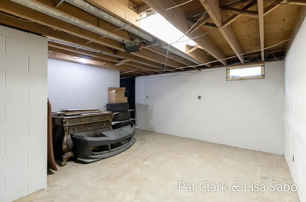 1297 Joslyn Road Muskegon Charter Township MI 49445