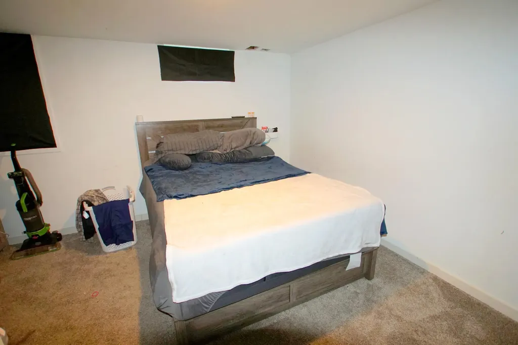 1719 Huizenga Street Muskegon City MI 49442