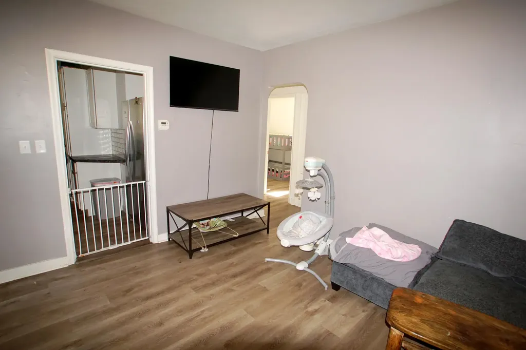 1719 Huizenga Street Muskegon City MI 49442
