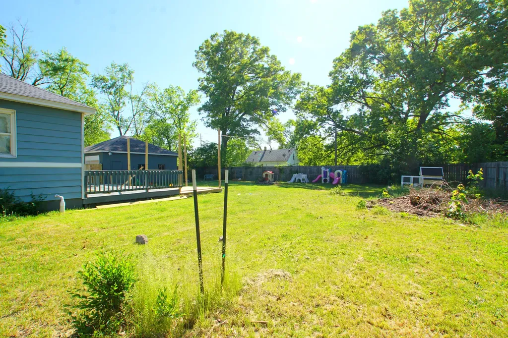 1719 Huizenga Street Muskegon City MI 49442