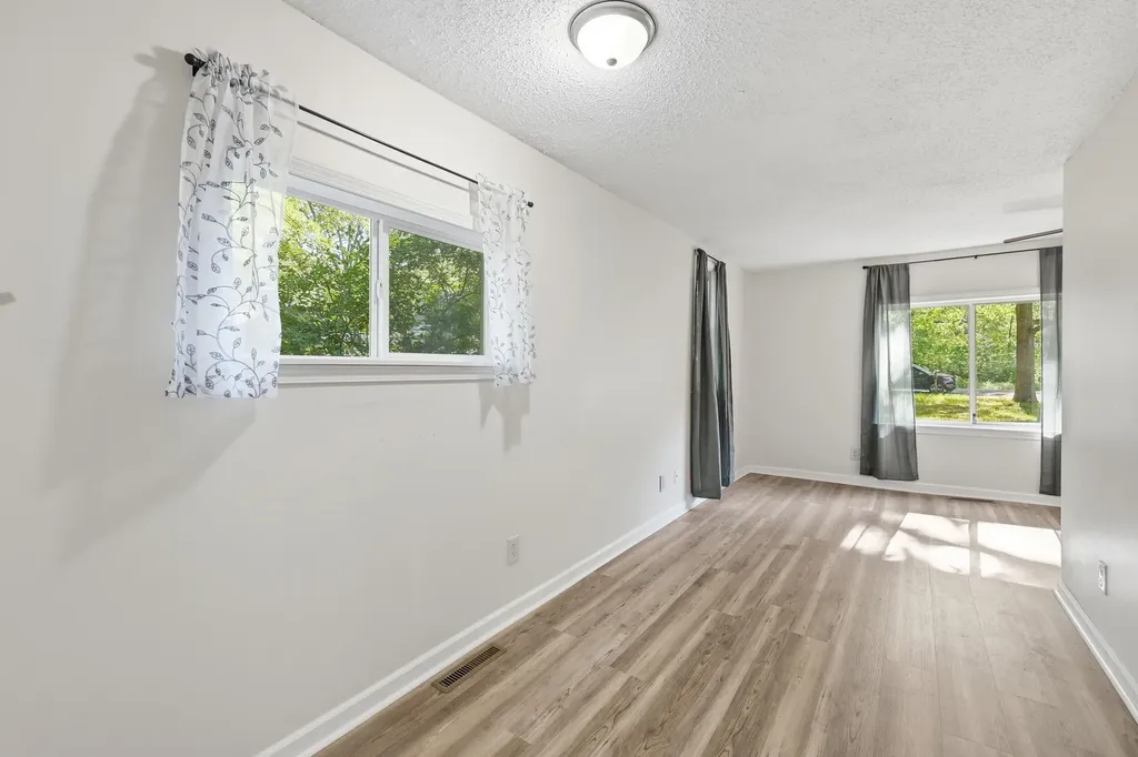 2933 Valk Street Norton Shores City MI 49444
