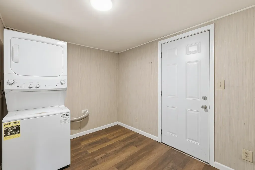 2933 Valk Street Norton Shores City MI 49444