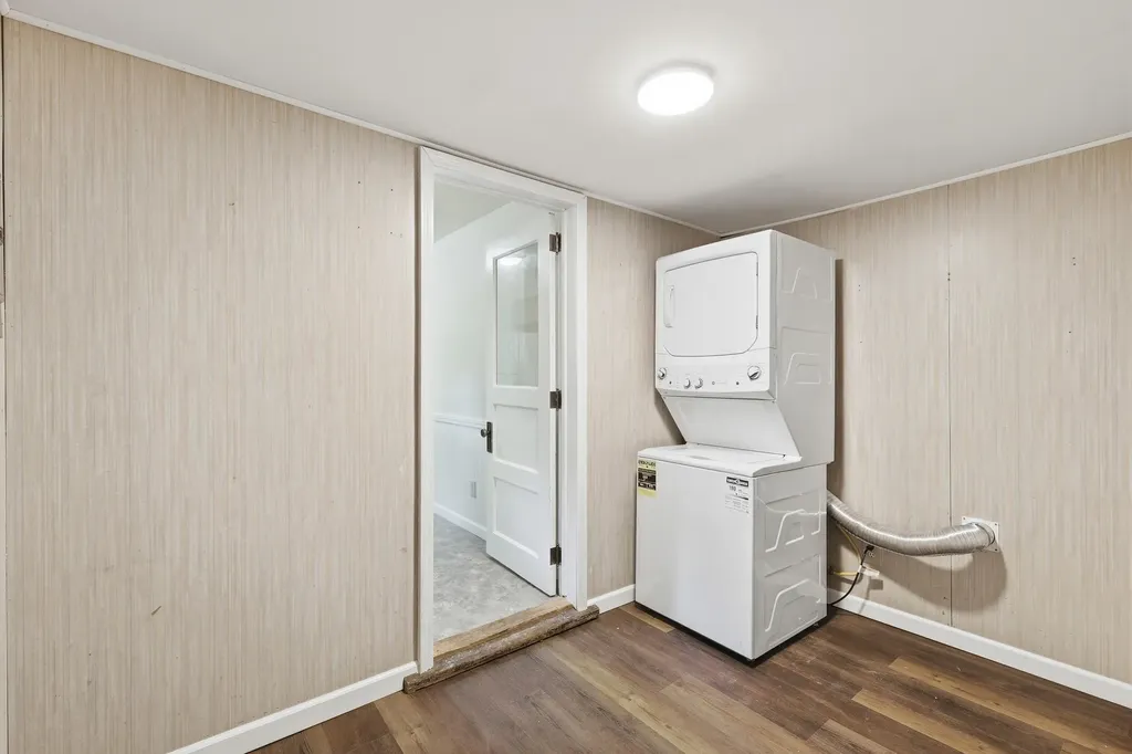 2933 Valk Street Norton Shores City MI 49444