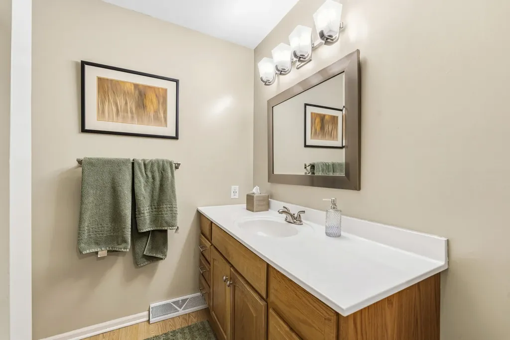 494 Amity Street Unknown City MI 49406