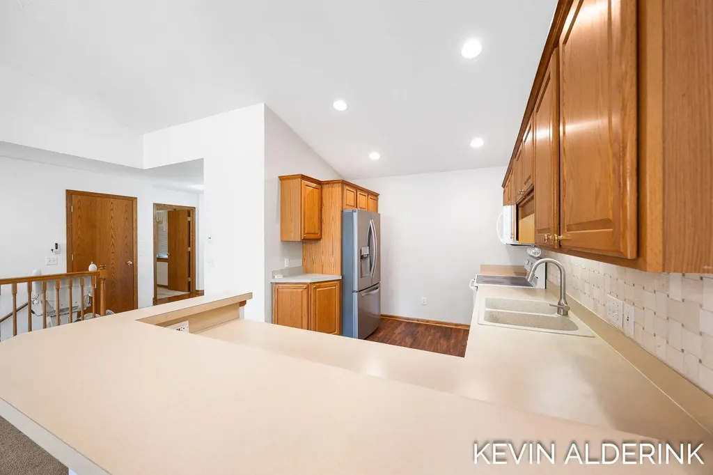 8872 N Peninsula Court Zeeland Charter Township MI 49464