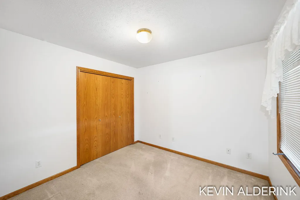 8872 N Peninsula Court Zeeland Charter Township MI 49464