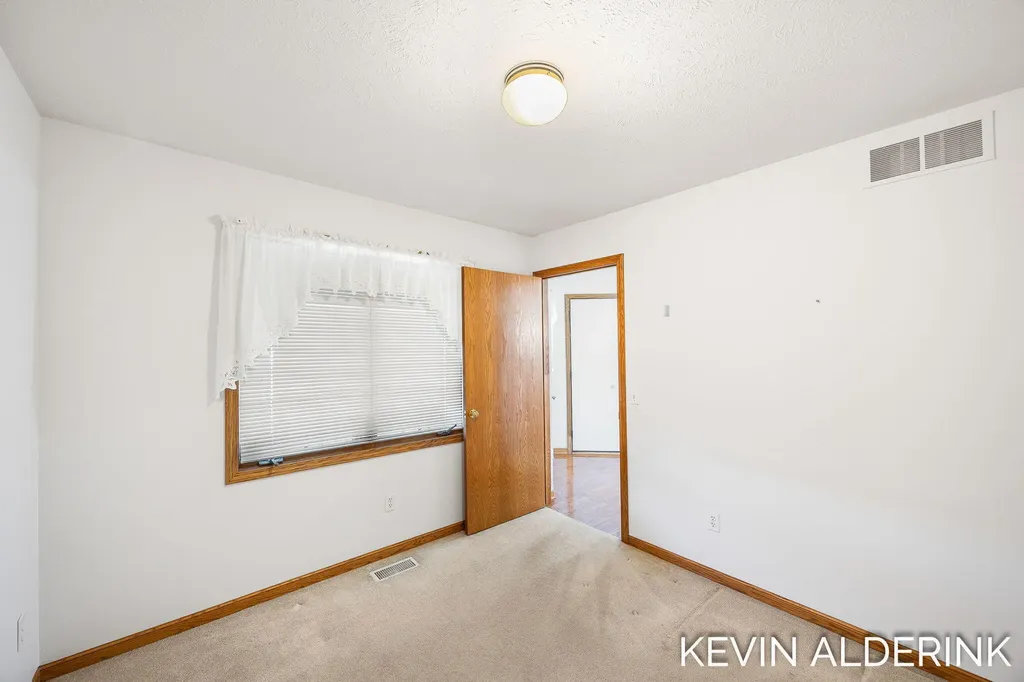 8872 N Peninsula Court Zeeland Charter Township MI 49464