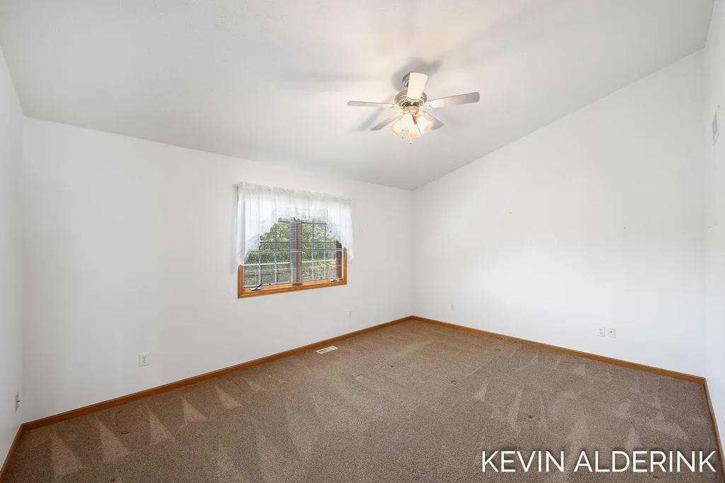8872 N Peninsula Court Zeeland Charter Township MI 49464