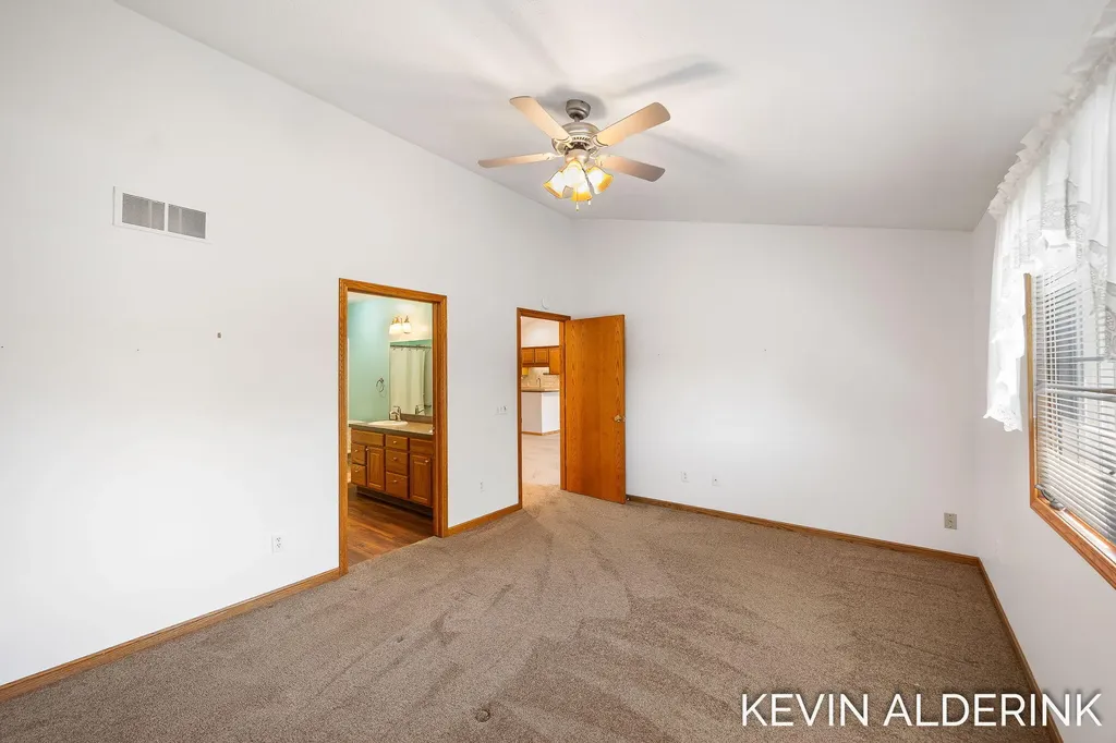 8872 N Peninsula Court Zeeland Charter Township MI 49464