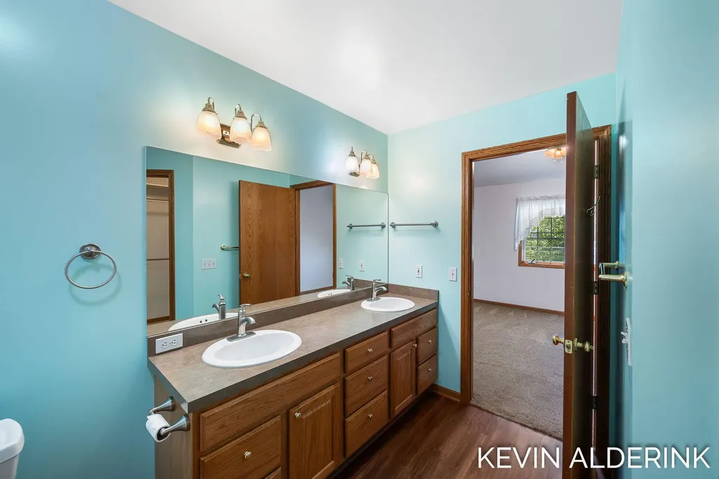 8872 N Peninsula Court Zeeland Charter Township MI 49464