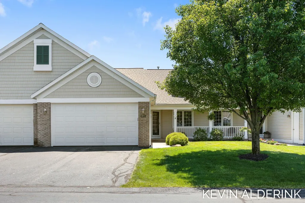 8872 N Peninsula Court Zeeland Charter Township MI 49464