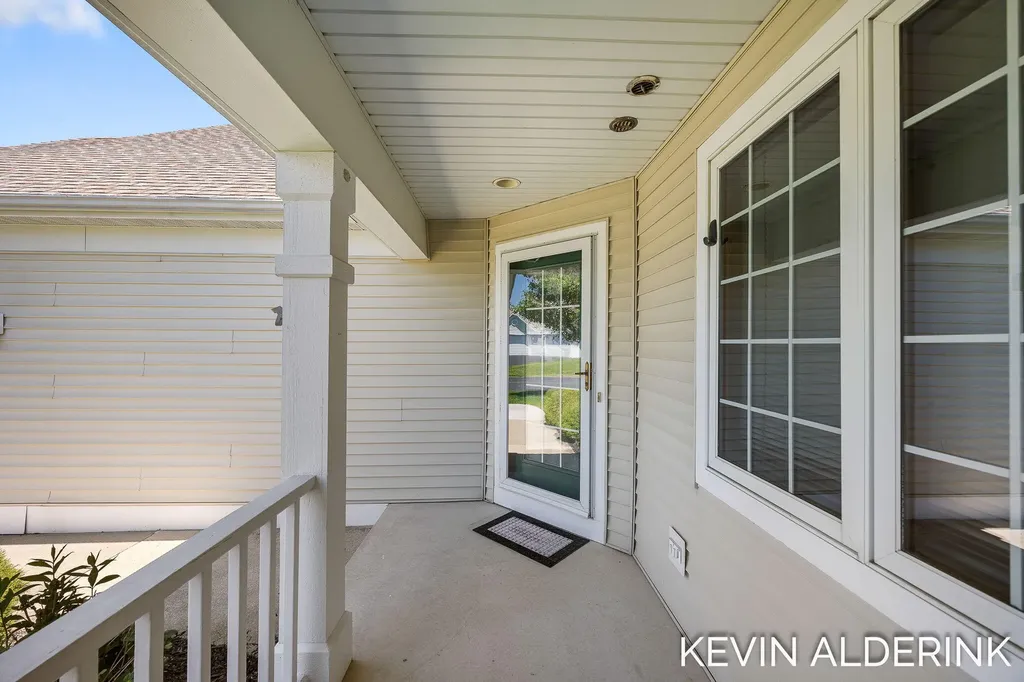 8872 N Peninsula Court Zeeland Charter Township MI 49464