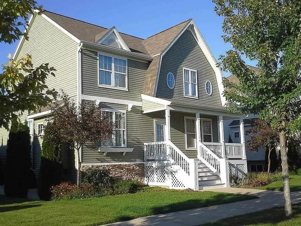 573 Brownstone Street Holland City MI 49423
