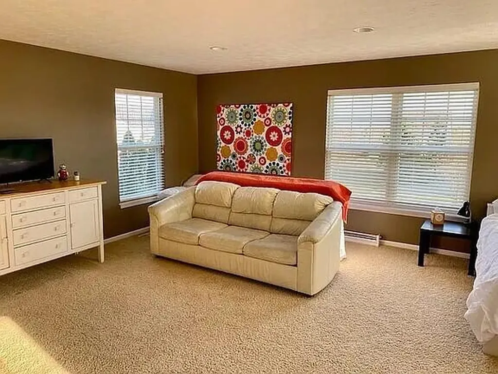 573 Brownstone Street Holland City MI 49423